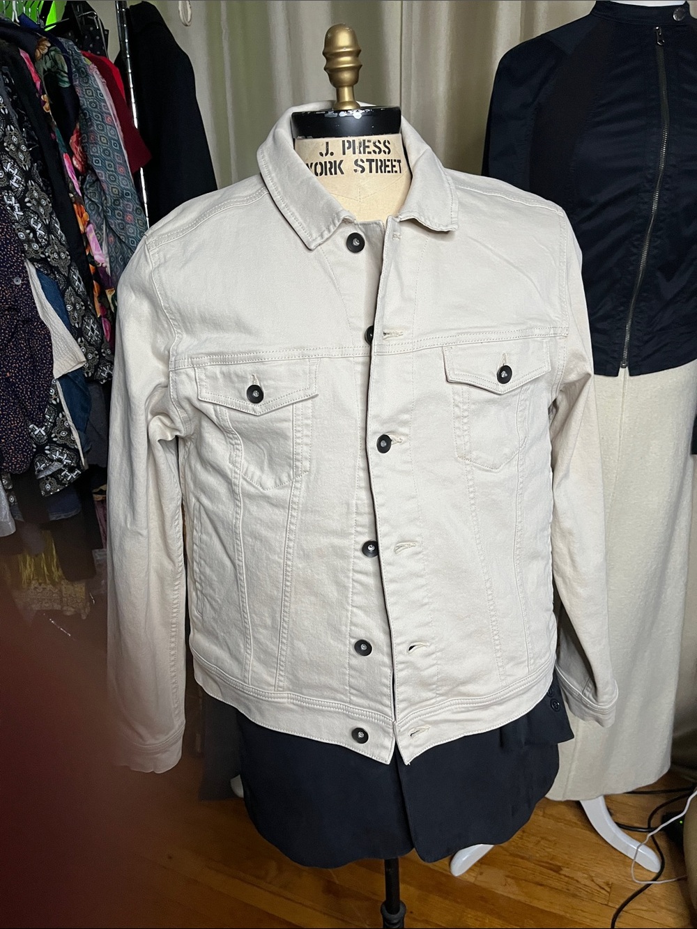 Denim Cream Men’s Jean jacket stretchy metal buttons
